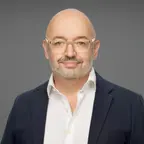 Peter  Bakker